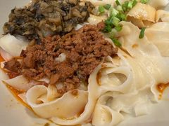 -顺溜·手工刀削面·黑金店(铜锣湾店)