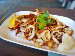 -东海岸人工湖美食村