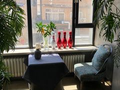 等位区-HIGH FIVE哈福手工汉堡(桂林路店)