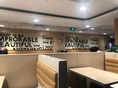 卡座-麦当劳(军博店)