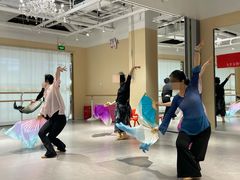 -炫艺舞蹈培训中心(枫尚奥特莱斯店)