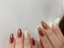 -悦指间美甲美睫