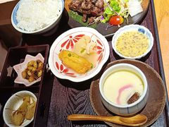 岩烧雪花牛肉定食-味太助·银饭食堂(中华城店)