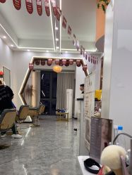 -V8潮牌·接发烫染连锁