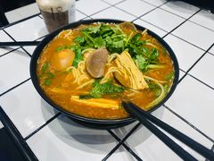 -肥汁米蘭香港米线(长宁来福士店)