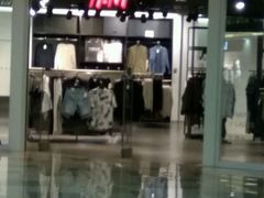 -H&M(鹏欣水游城店)