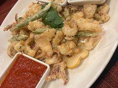 炸鱿鱼脚-WOLFGANG PUCK KITCHEN & BAR(迪士尼小镇店)