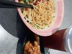 -遇见小面(站西路店)