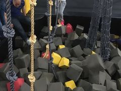 -嘿哟动霸CHUA·新潮玩运动娱乐中心·蹦床滑冰团建乐园
