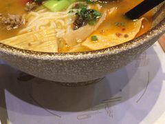-蒙自源米线大王(东站店)