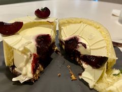 -潮一不贰·法式甜品·生日蛋糕·西式简餐(外滩店)