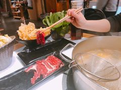 涮吊龙-牛记皇鲜牛肉火锅(环球度假区梨园店)