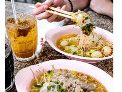 -榮泰米粉湯(Left Shop)