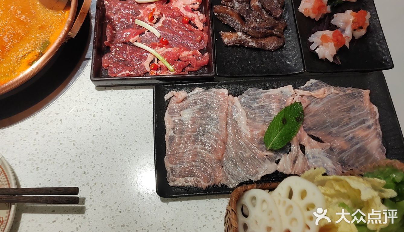 【酸汤火锅丨舌尖上的黄金风暴】