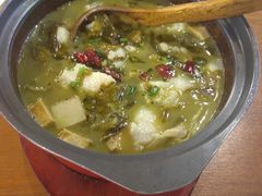 石锅酸菜鱼-周鱼小馆石锅酸菜鱼(活力汇店)