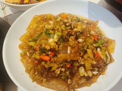 -阿瓦山寨·湘菜现炒·剁椒鱼头王(咸阳总店)