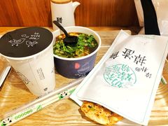 -南门金峰辣子鸡·玩串串(昌发展万科广场店)