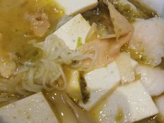 -渝是乎酸菜鱼·川渝小炒(新世界百货望京店)