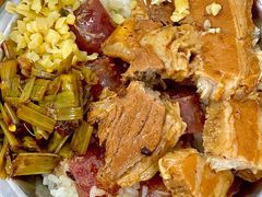 -梁阿婆廿年老牌扣肉糯米饭