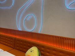 -油梨树 AVOCADO TREE(亮马桥店)