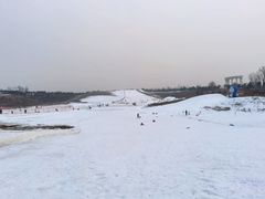 -华彬猛犸滑雪场