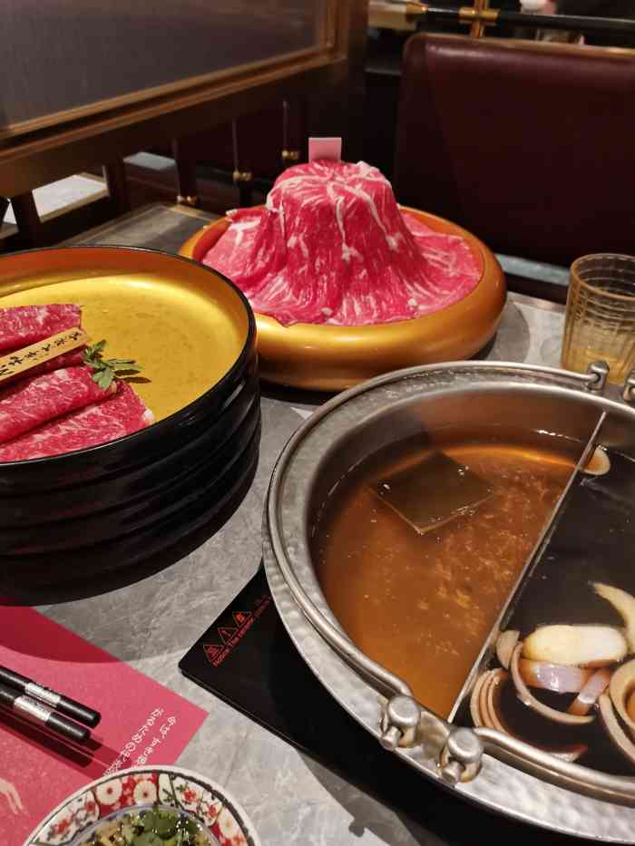 一绪に寿喜烧(世纪汇店)-"点评爸爸送的免费试,预约时觉得有点困难,.