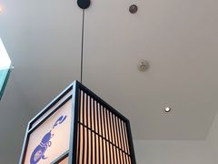 -先启半步颠小酒馆(虹桥龙湖天街店)
