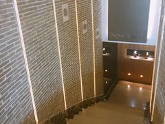 一楼去B1楼-纽斯桑拿会所(东绣路店)