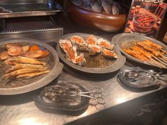 -广州万富希尔顿酒店·感趣自助餐厅·金秋蟹宴生蚝海鲜刺身烧烤