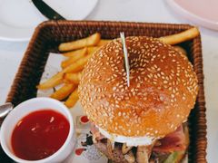 -水桶王国主题餐厅·聚会·生日派对·亲子活动·家庭套餐(亚龙湾希尔顿店)