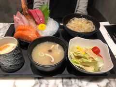 -家贺屋刺身寿司专门店