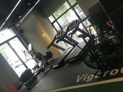 -Freedom Fitness私教健身俱乐部(徐虹北路店)