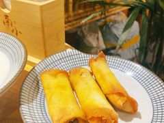 雪菜黄鱼春卷-南小蟹手工點心(三里屯店)