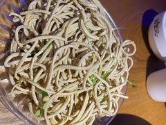 香椿苗豆腐丝-谢蟹浓·肉蟹煲(新奥店)