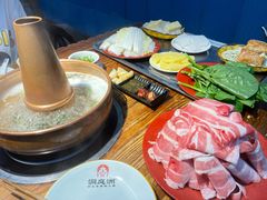 -洞庭洲·防空洞火锅·烧烤·铜锅涮肉(新百广场店)