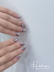 -花岐款式专研健康美甲沙龙