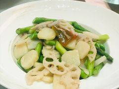 马蹄百合炒鲜露笋-悦湖公馆