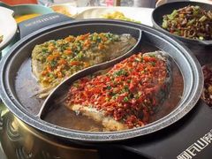 -阿瓦山寨·湘菜现炒·剁椒鱼头王(咸阳总店)