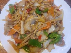 酸笋炒肉-老街坊餐吧