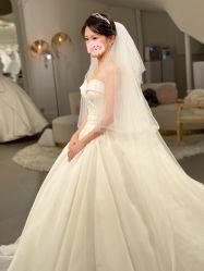 -艾米丽婚纱礼服