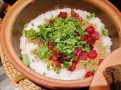 腊味煲仔饭-百年果林椰子鸡(中洲店)