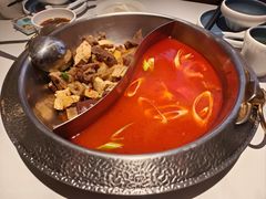 -左庭右院鲜牛肉火锅(金山万达店)