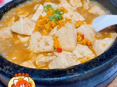 石锅海胆豆腐-日月昇渔家菜·海肠捞饭·大连海鲜(星海公园店)