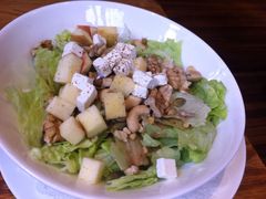 香脆色拉-Geneva日内瓦餐厅(西郊宝成花苑店)