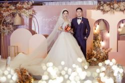 -拉瑞娜LaReine婚纱礼服高级定制