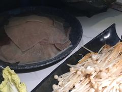 招牌空运毛肚-哥老官重庆美蛙鱼头(宝山龙湖店)
