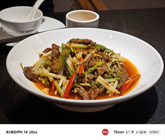 万重锦·人文川菜馆(骡马市店)小炒黄牛肉图片