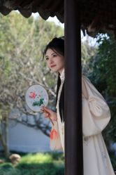 -一揽芳华汉服旗袍体验馆(拙政园店)