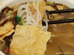 -丽丽三鲜螺蛳粉(田林路店)