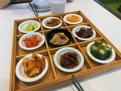 九宫格玲珑前菜-新仙清汤牛腩(铜锣湾店)